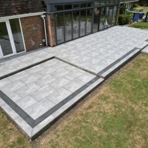 OUTDOOR PORCELAIN PAVING